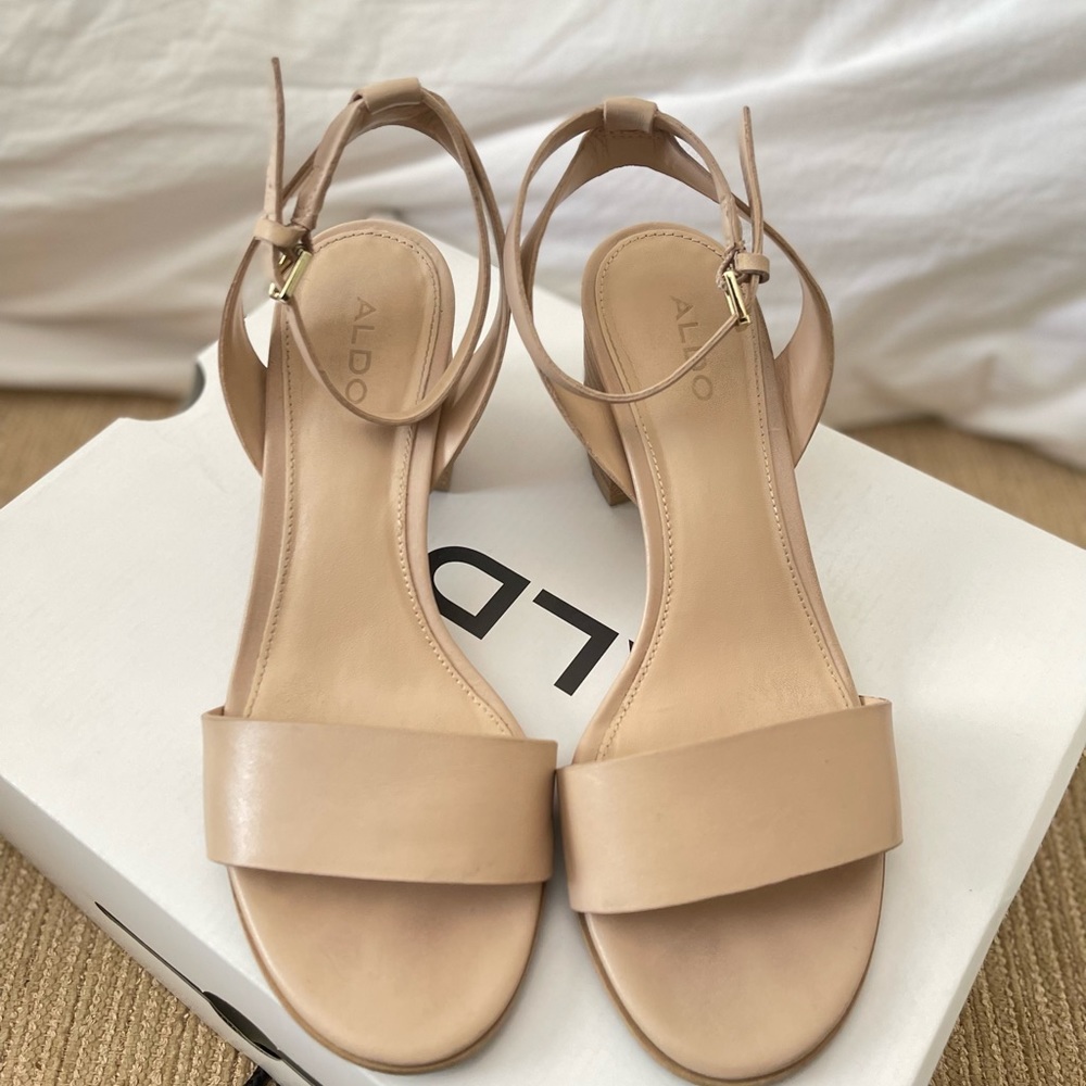 Aldo Doreclya block heel sandals blush/ nude size 6.5
